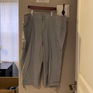Light grey capri pants